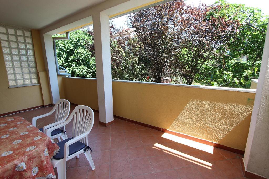 Apartments Lora روفينج المظهر الخارجي الصورة