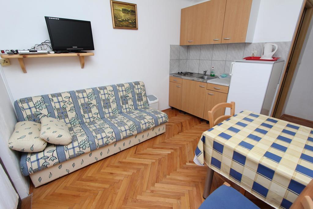 Apartments Lora روفينج المظهر الخارجي الصورة