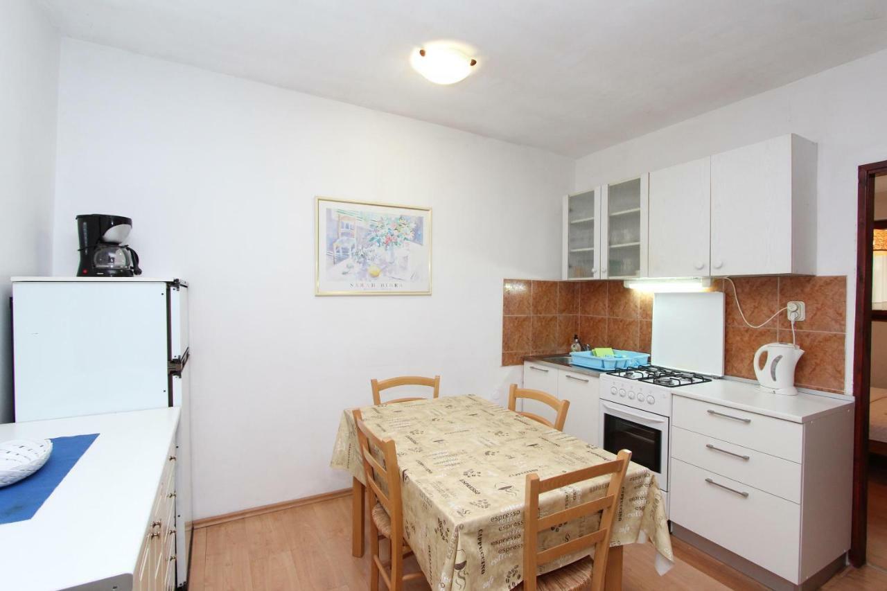Apartments Lora روفينج المظهر الخارجي الصورة