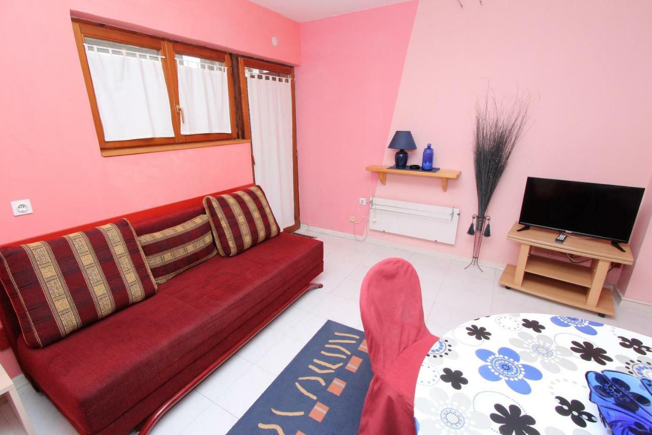 Apartments Lora روفينج المظهر الخارجي الصورة
