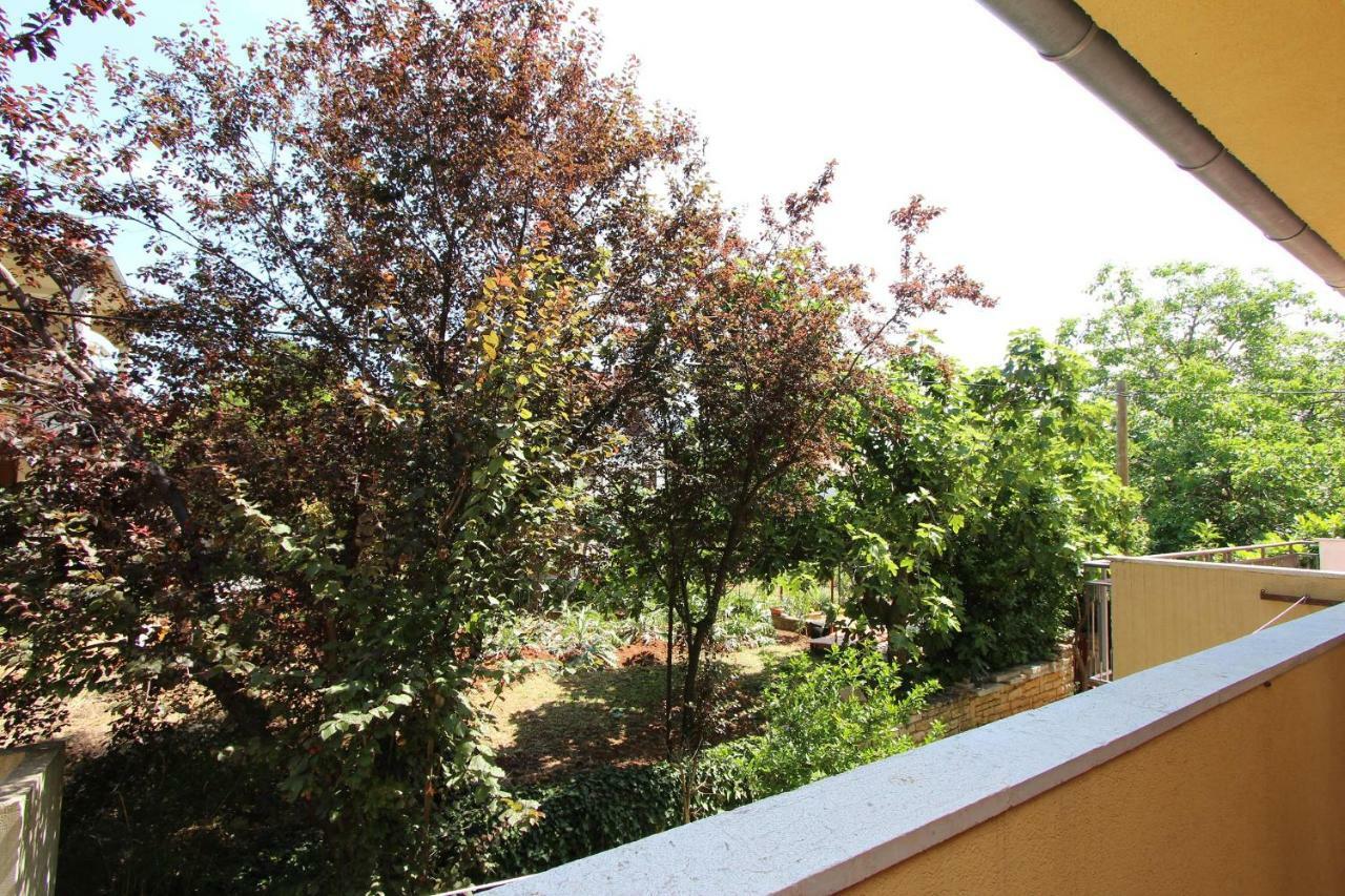 Apartments Lora روفينج المظهر الخارجي الصورة