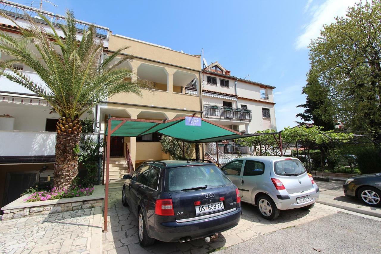 Apartments Lora روفينج المظهر الخارجي الصورة