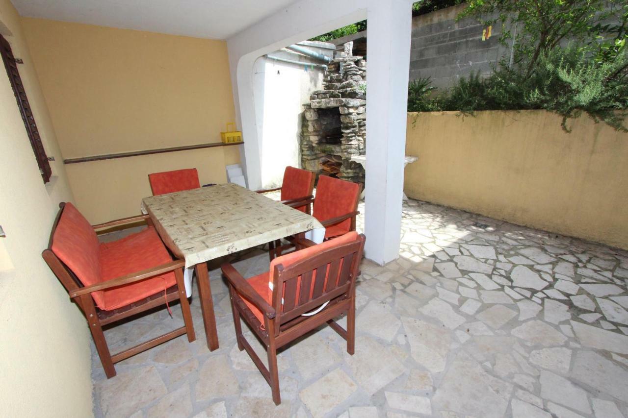 Apartments Lora روفينج المظهر الخارجي الصورة