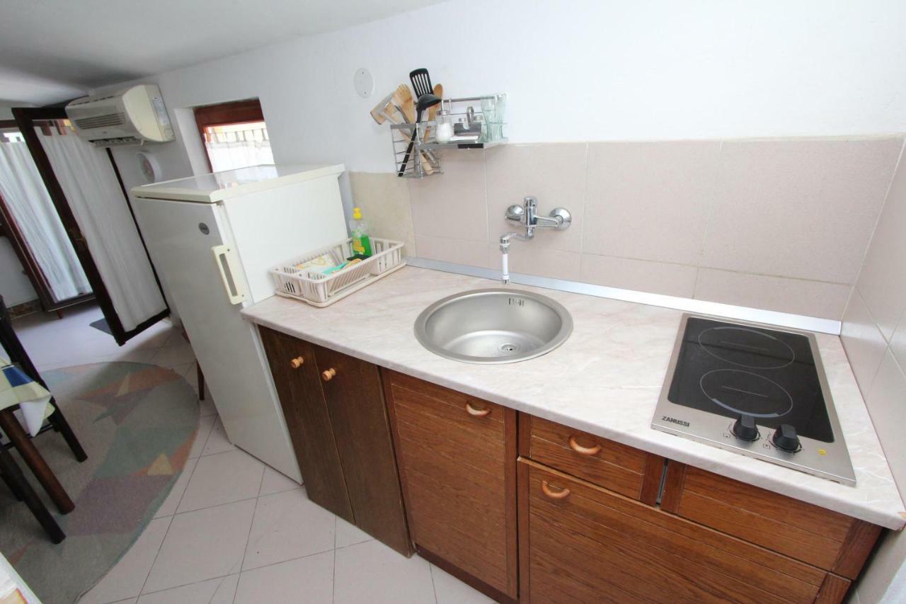 Apartments Lora روفينج المظهر الخارجي الصورة