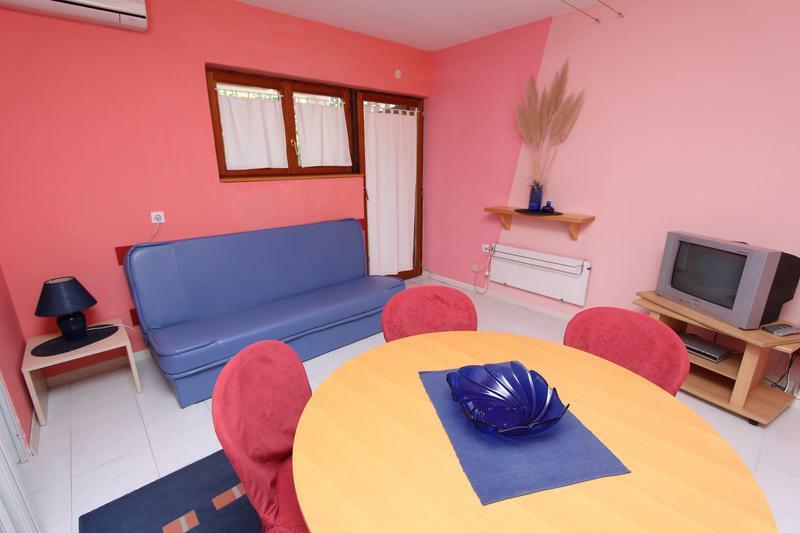 Apartments Lora روفينج المظهر الخارجي الصورة